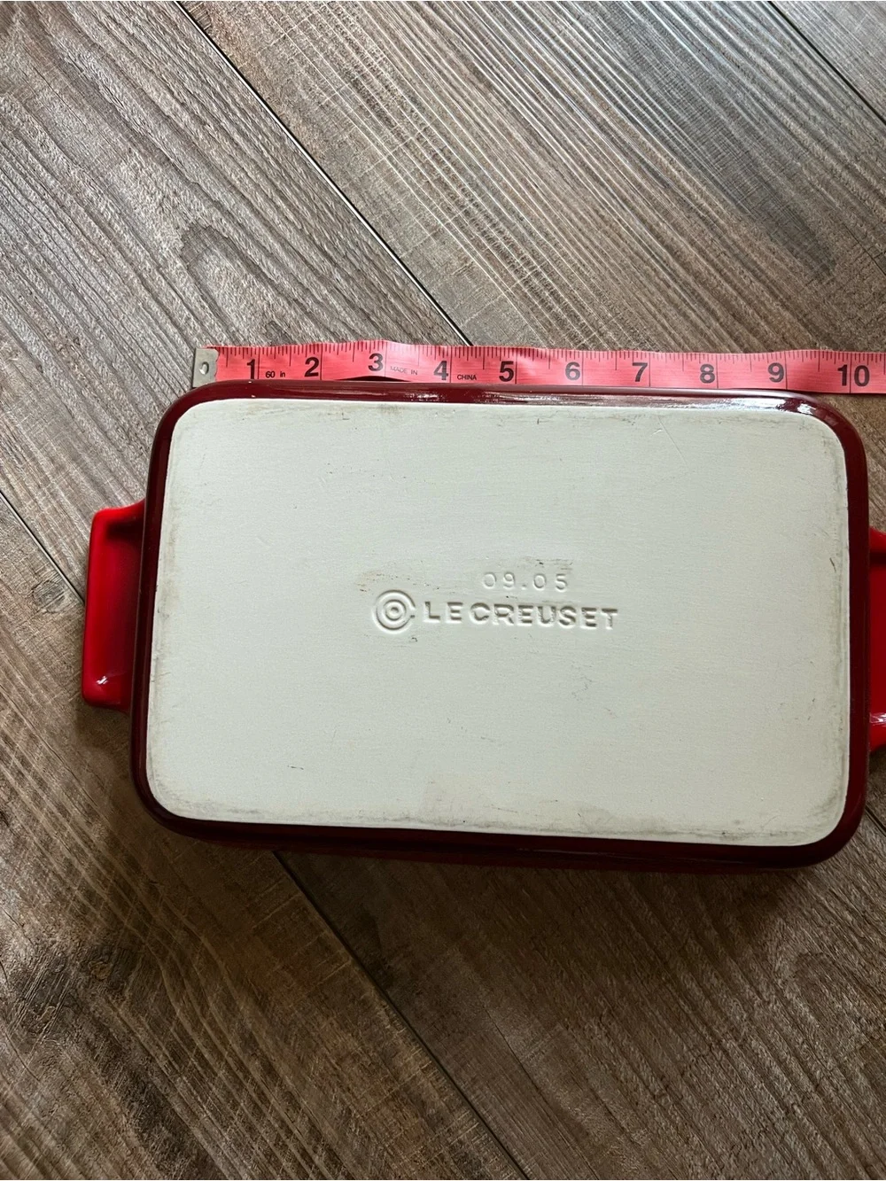 Le Creuset creuset finish